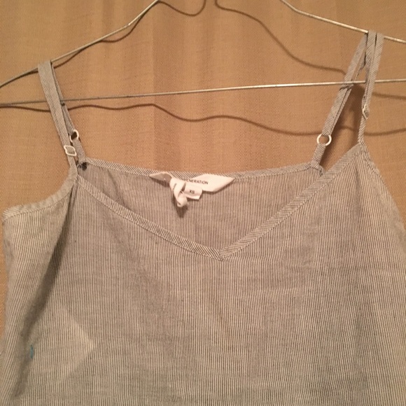 BCBG NWOT Crop - Picture 4 of 5